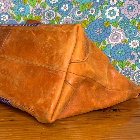 Guatemalan Leather/Textile Zip Top Overnight Duffle Bag - Picture 7 of 16